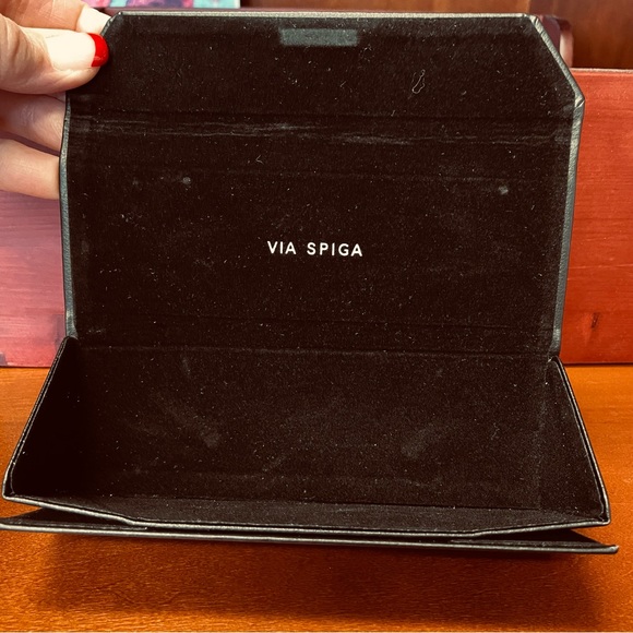 Via Spiga Trifold Black Eyeglass Case - Picture 10 of 10